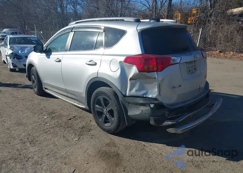2015 Toyota Rav4 Xle z USA, uszkodzony, nr VIN 2T3RFREV7FW235708